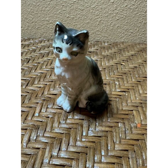 Vintage Porcelain Cat Figurines Set Of 2 Made In Japan Collectibles - Picture 2 of 12